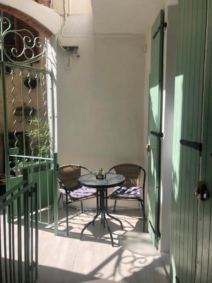 Vieil Antibes, Ravissant 2P Avec Petite Terrasse Apartment Bagian luar foto