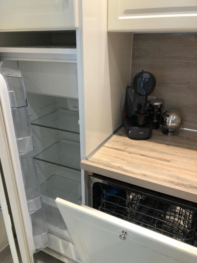 Vieil Antibes, Ravissant 2P Avec Petite Terrasse Apartment Bagian luar foto