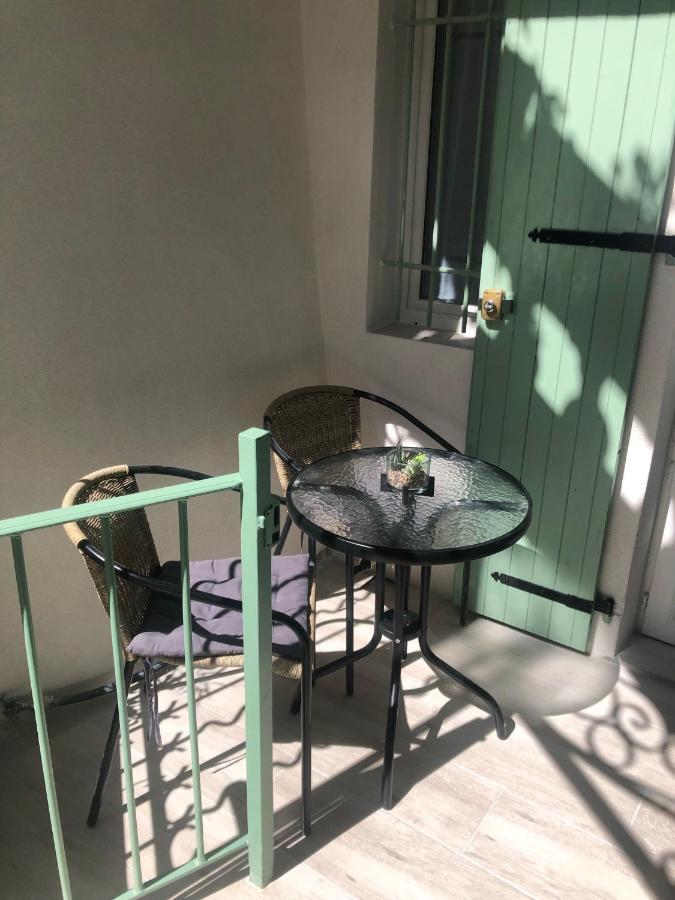 Vieil Antibes, Ravissant 2P Avec Petite Terrasse Apartment Bagian luar foto